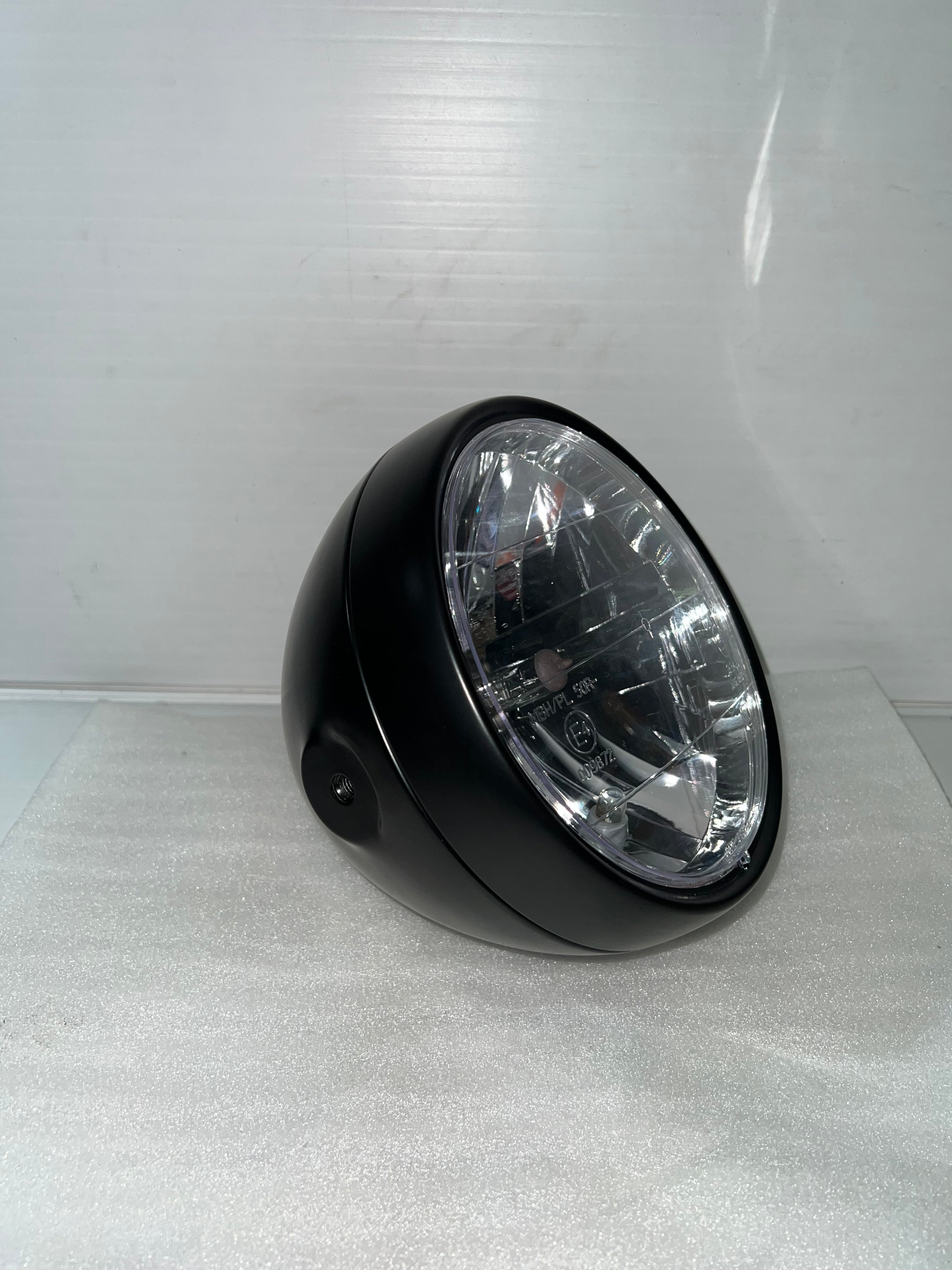 PHARE NOIR SATINÉ UNIVERSEL HOMOLOGUÉ DIAMÈTRE 180MM CLASSIC BIHR / 872425